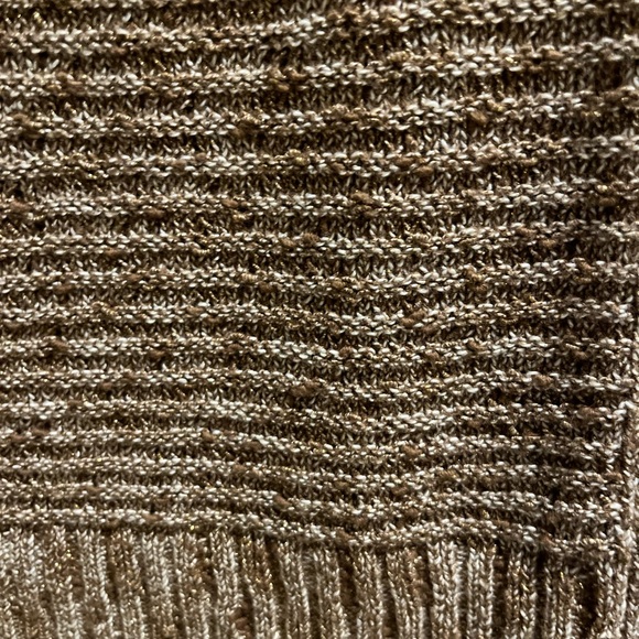 11. WOMENS CHICO’S 2/L DETAIL SWEATER - Picture 3 of 5